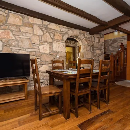 Croatian Stone Gem * 珀塞达耶