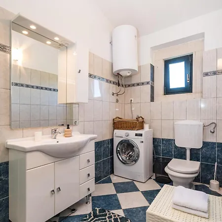 Croatian Stone Gem 度假居 *