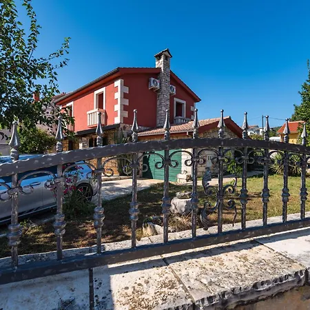 Croatian Stone Gem * 珀塞达耶