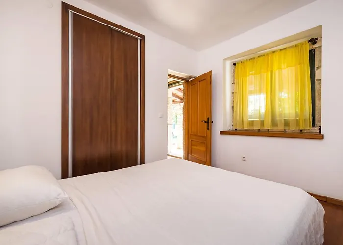 Croatian Stone Gem Ferienhaus *