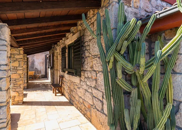 Дом отдыха Croatian Stone Gem