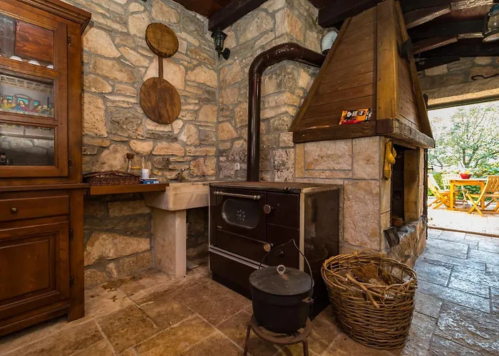 Croatian Stone Gem Ferienhaus
