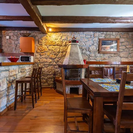 Vakantiehuis Croatian Stone Gem Posedarje