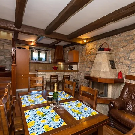 Vakantiehuis Croatian Stone Gem Posedarje