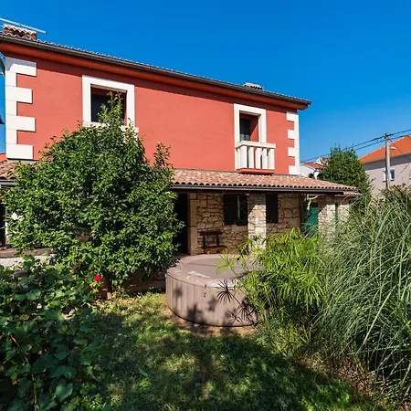 Vakantiehuis Croatian Stone Gem Posedarje