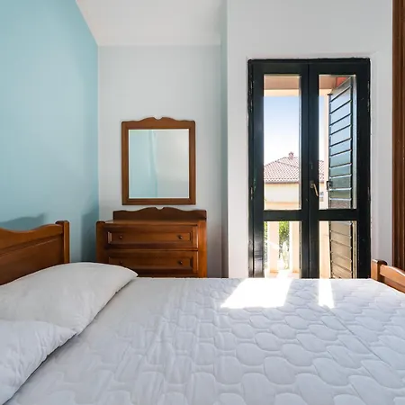 Holiday home Croatian Stone Gem Posedarje