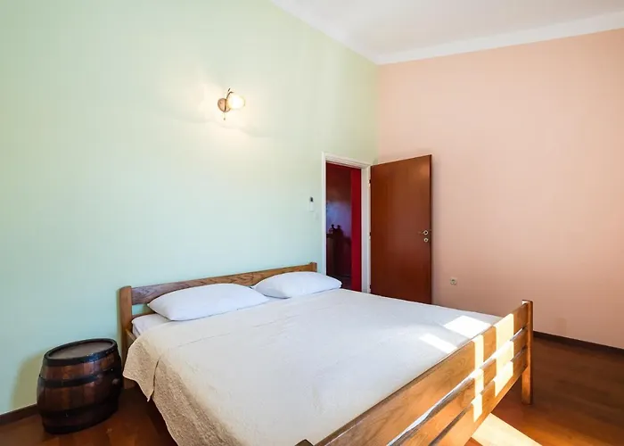 Vikendica Croatian Stone Gem Posedarje