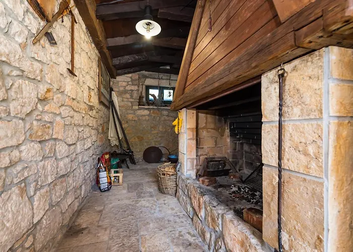 Croatian Stone Gem Posedarje