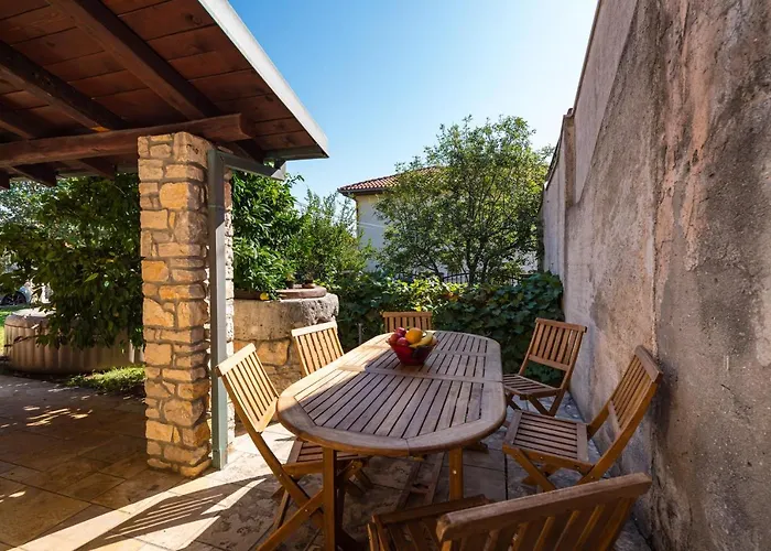 Vikendica Croatian Stone Gem Posedarje