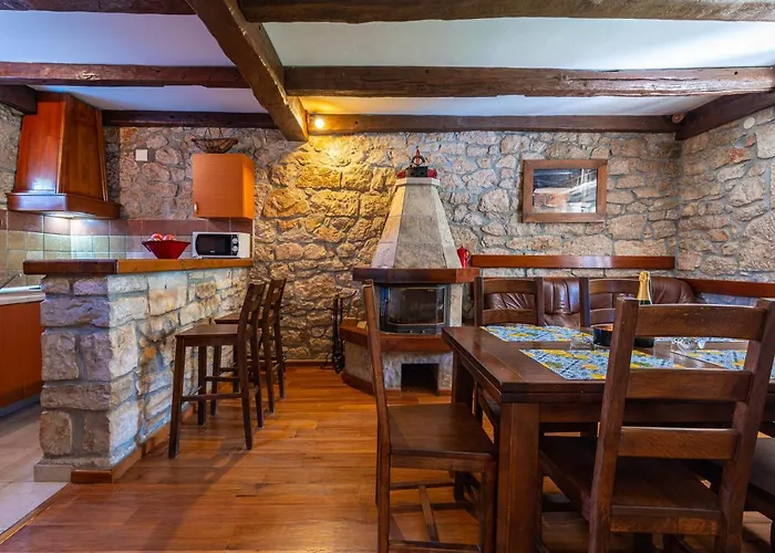 Vikendica Croatian Stone Gem Posedarje