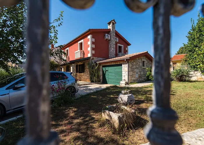 Croatian Stone Gem * Posedarje